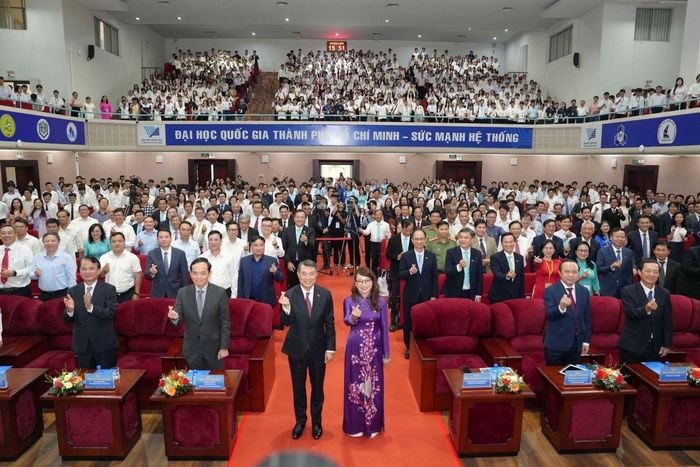 Lễ Khai khóa có sự tham dự của Thủ tướng Chính phủ Lê Minh Hưng - Ảnh: Minh Dung.