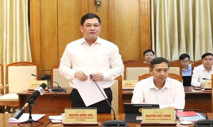  Bí thư Thành ủy Bắc Ninh Nguyễn Hồng Thái phát biểu tiếp thu các ý kiến chỉ đạo. 