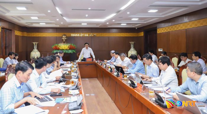 Quang cảnh buổi làm việc. Ảnh: NGỌC PHÚ