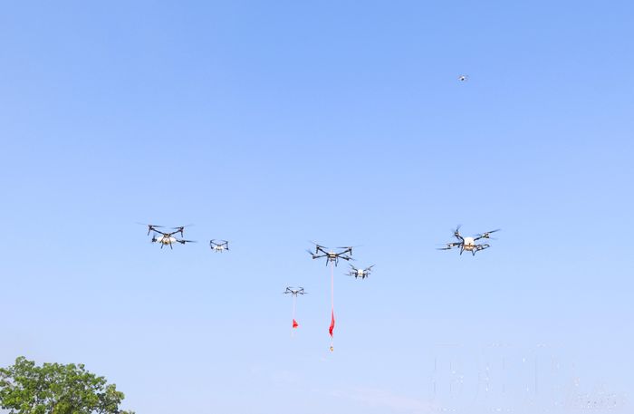 Màn trình diễn đội hình UAV.