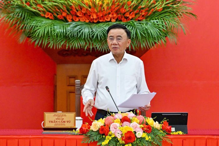 Đồng chí Thường trực Ban Bí thư Trần Cẩm Tú phát biểu tại Hội nghị 