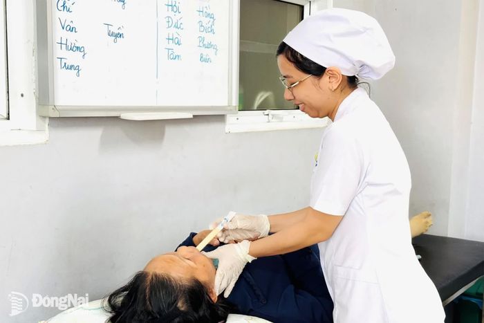 Người dân được chữa bệnh hưởng BHYT tại Bệnh viện Đa khoa Đồng Nai. Ảnh: Hạnh Dung