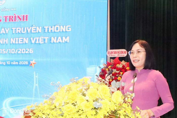 Thành ủy viên, Phó Chủ tịch UBND thành phố Nguyễn Thị Hoàng phát biểu chỉ đạo tại chương trình. Ảnh: Quang Minh