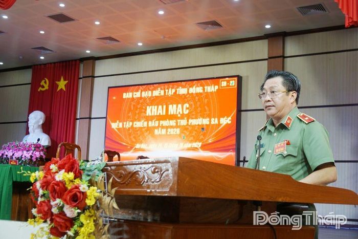 Thiếu tướng Lâm Phước Nguyên, Ủy viên Ban Thường vụ Tỉnh ủy, Giám đốc Công an tỉnh Đồng Tháp phát biểu chỉ đạo tại lễ khai mạc.