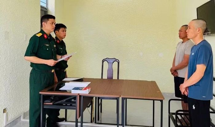  Cơ quan Điều tra hình sự khu vực Binh đoàn 15 đã khởi tố 2 đối tượng Hoàn và Mạnh về hành vi trộm cắp tài sản. Ảnh: Mạnh Dũng 
