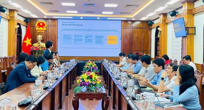  Quang cảnh buổi làm việc. Ảnh: Trần Dung 