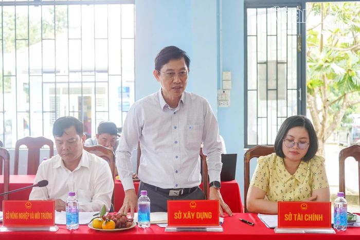 Lãnh đạo Sở Xây dựng phát biểu tại buổi làm việc.