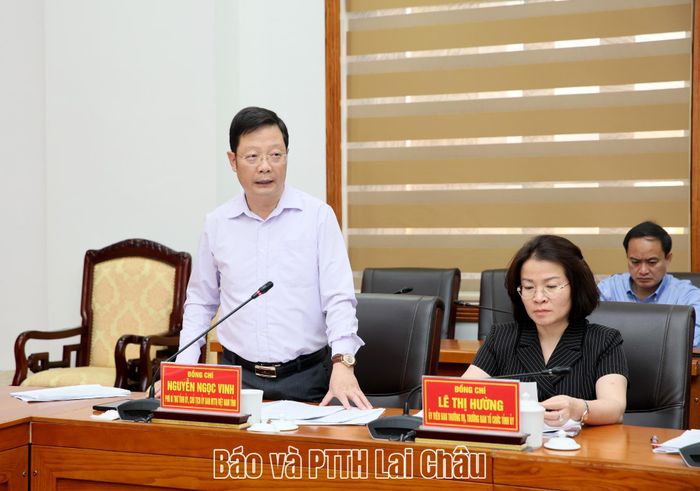 Đồng chí Nguyễn Ngọc Vinh - Phó Bí thư Tỉnh uỷ, Chủ tịch Uỷ ban Mặt trận Tổ quốc Việt Nam tỉnh phát biểu tại buổi làm việc. 