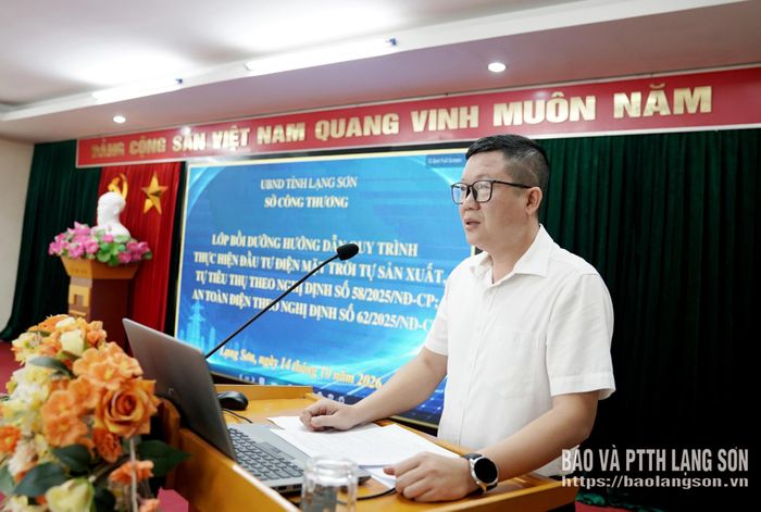 Đại diện Sở Công Thương phát biểu tại lớp bồi dưỡng