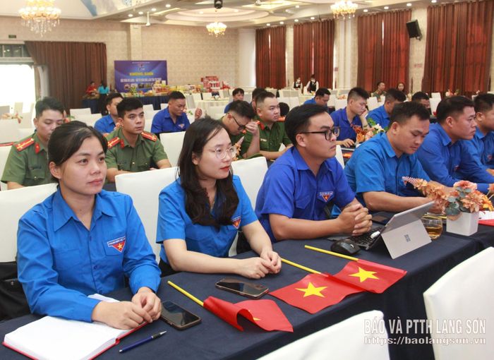 Đại biểu tham dự hội nghị