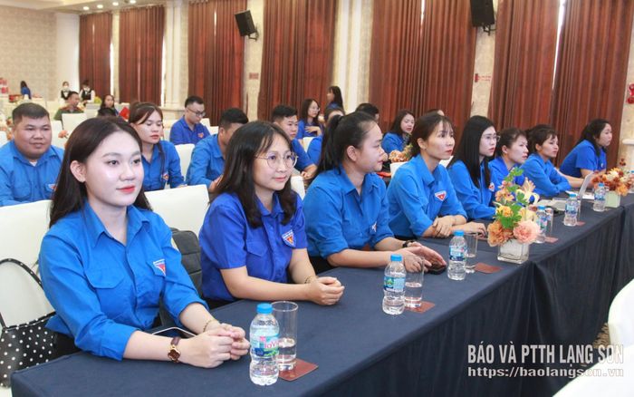 Đại biểu tham gia hội nghị