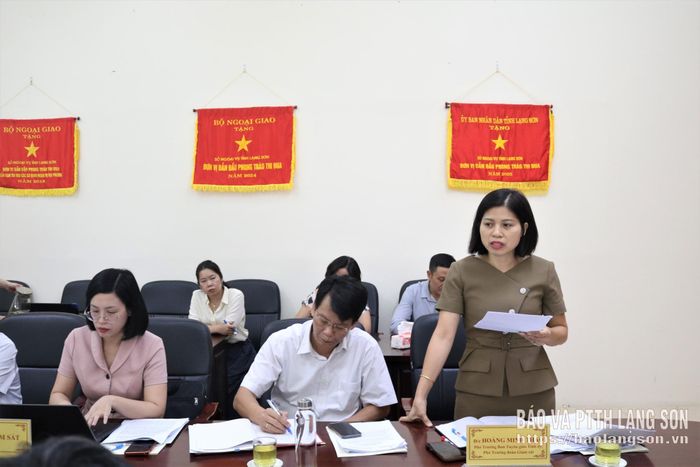 Đồng chí Hoàng Minh Thảo, Phó Trưởng Ban Tuyên giáo Tỉnh ủy, Phó Trưởng Đoàn giám sát phát biểu tại buổi giám sát