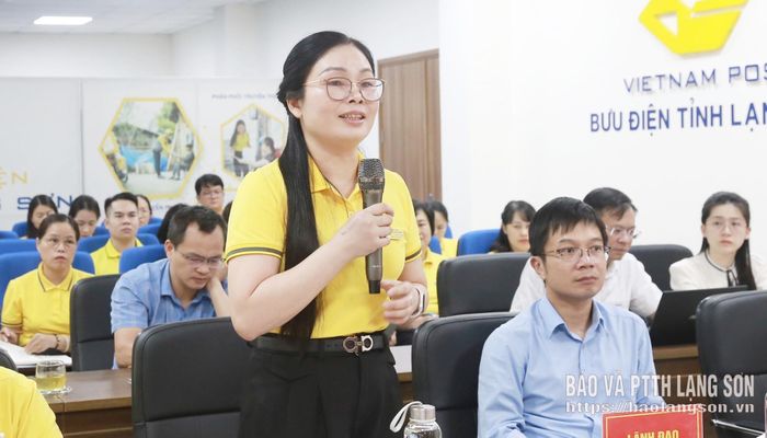 Giám đốc Bưu điện tỉnh phát biểu góp ý vào dự án Luật Bưu chính (sửa đổi) 
