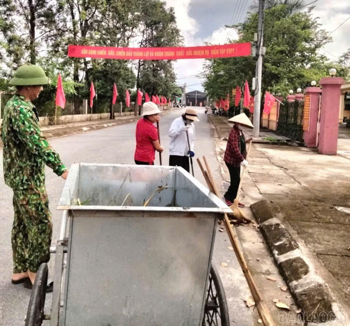 Không khí lao động tích cực tại các tổ dân phố góp phần làm sạch đường phố, bản làng trước thềm Lễ khai mạc Lễ hội Văn hóa, Du lịch Mường Lò năm 2026.