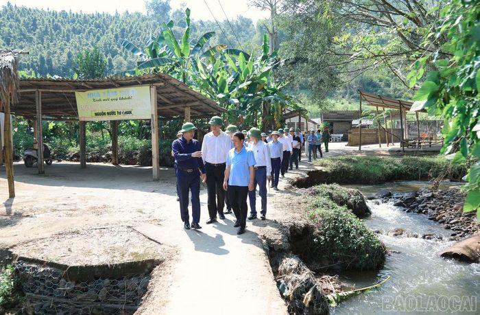 Bí thư Tỉnh ủy Dương Quốc Huy kiểm tra, khảo sát Dự án Nâng cấp, mở rộng đường từ Suối nước nóng Bản Bon đi thôn 2 (trụ sở Trung tâm Nông trường Liên Sơn cũ).
