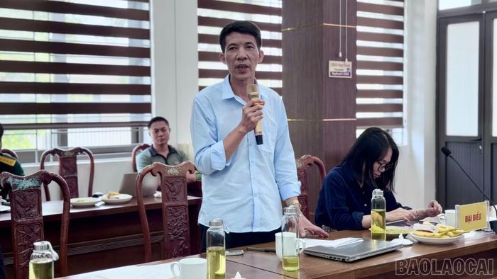 Biên kịch sân khấu, Đạo diễn nghệ thuật Phùng Quang Mười - Hội viên Hội Văn nghệ dân gian Việt Nam, Hội Văn học Nghệ thuật các dân tộc thiểu số Việt Nam phát biểu tại tọa đàm.