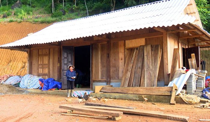 Nhiều hộ dân đã dọn về nơi ở mới, yên tâm phát triển kinh tế, ổn định cuộc sống.
