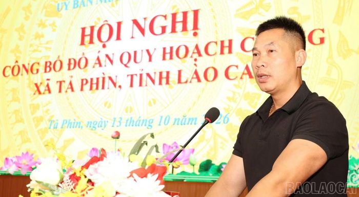 Đại diện Viện Kiến trúc Quy hoạch xây dựng tỉnh Lào Cai giới thiệu vị trí, phạm vi, quy mô và những định hướng chính của đồ án quy hoạch chung xây dựng xã Tả Phìn giai đoạn 2021 - 2035, tầm nhìn đến năm 2050.