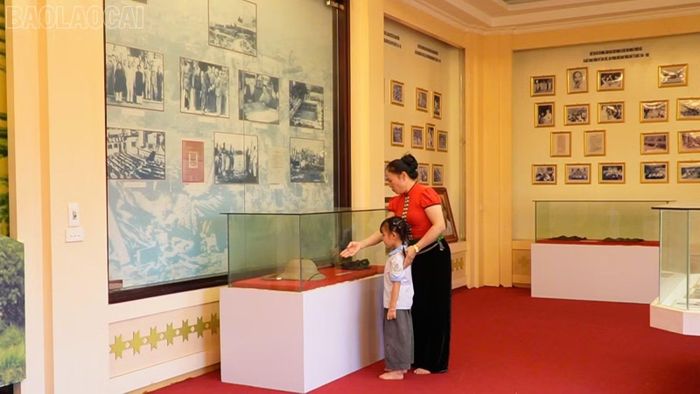 Những kỷ vật được lưu giữ tại Khu tưởng niệm.