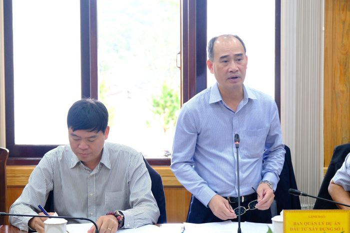 Ông Nguyễn Quang Tứ, Giám đốc Ban QLDA đầu tư xây dựng số 1 phát biểu tại buổi làm việc