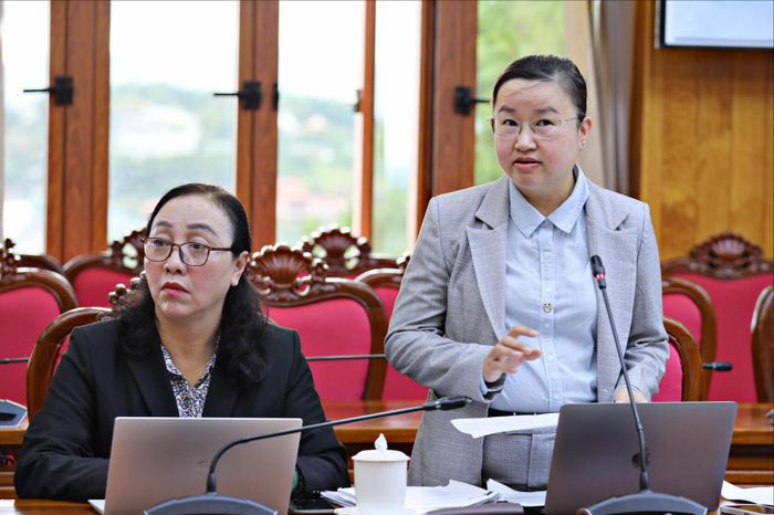 Phó Giám đốc Sở KH&CN Phạm Thị Minh Hiền giải trình nội dung liên quan đến giải ngân vốn đầu tư công do đơn vị làm chủ đầu tư
