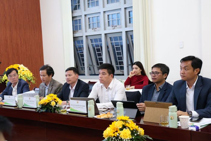 Lãnh đạo Trường Đại học Đà Lạt tại buổi làm việc
