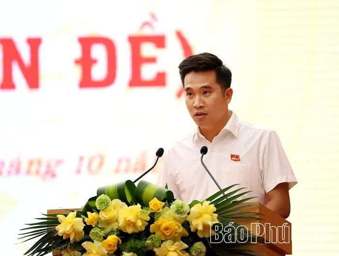Đại biểu Bùi Thanh Nam tham luận tại kỳ họp.
