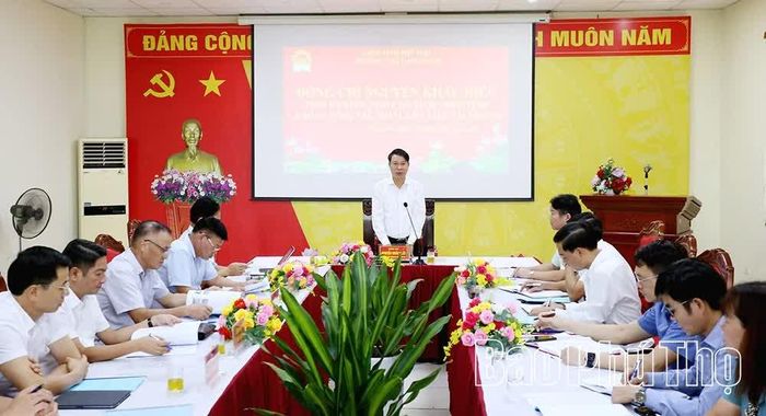 Đồng chí Phó Chủ tịch UBND tỉnh Nguyễn Khắc Hiếu phát biểu chỉ đạo tại Trường Cao đẳng Nghề Phú Thọ.