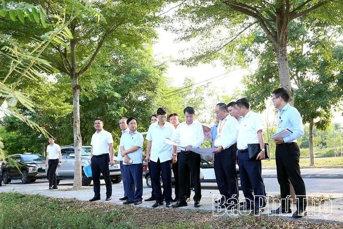 Đồng chí Phó Chủ tịch UBND tỉnh Nguyễn Khắc Hiếu kiểm tra thực tế tại Trường Đại học Hùng Vương.
