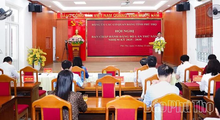 Quang cảnh Hội nghị Ban Chấp hành Đảng bộ các cơ quan Đảng tỉnh.