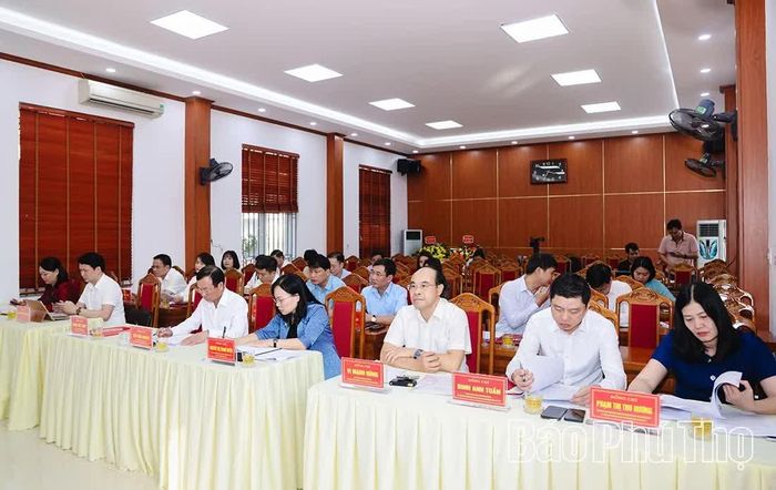Các đại biểu dự Hội nghị Ban Chấp hành Đảng bộ các cơ quan Đảng tỉnh.