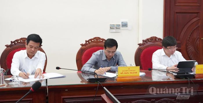 Đại biểu tham dự buổi làm việc - Ảnh: Q.V