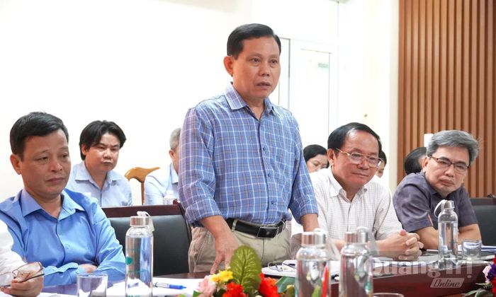 Đại diện lãnh đạo Báo và phát thanh, truyền hình Quảng Trị phát biểu tại buổi làm việc - Ảnh: X.P