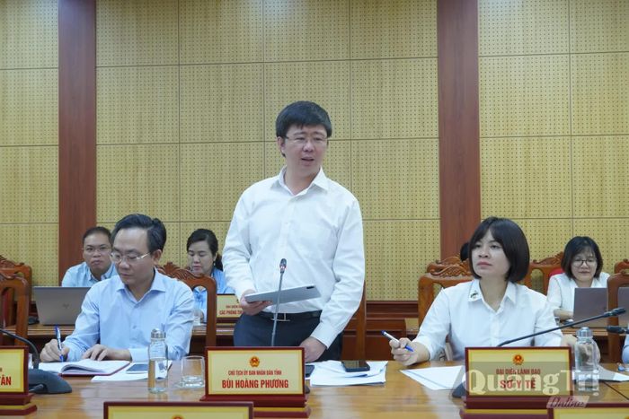 Đồng chí Bùi Hoàng Phương, Chủ tịch UBND tỉnh phát biểu kết luận tại buổi làm việc - Ảnh: H.L