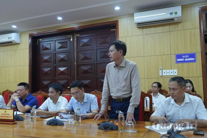 Đại diện lãnh đạo Bệnh viện đa khoa tỉnh phát biểu tại buổi làm việc - Ảnh: H.L