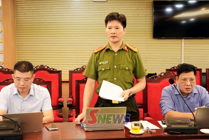 Đại diện phòng Tham mưu Công an tỉnh phát biểu tại cuộc làm việc.