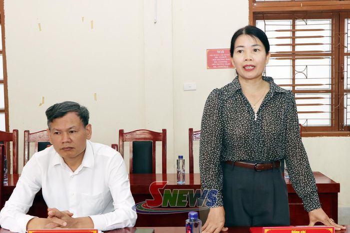 Lãnh đạo xã Chiềng Lao phát biểu tại cuộc làm việc.