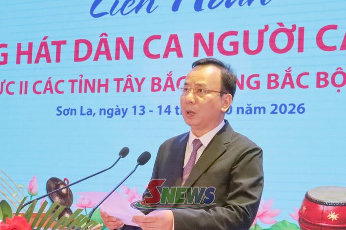Đồng chí Nguyễn Lam, Phó Chủ tịch Thường trực Trung ương Hội Người cao tuổi Việt Nam phát biểu khai mạc chương trình.