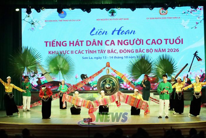 Tiết mục của đội thi tỉnh Phú Thọ.