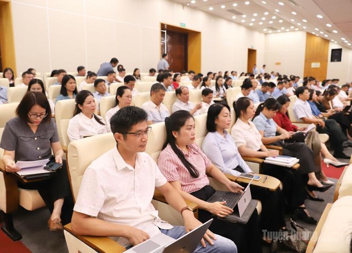 Các học viên quy hoạch chức danh lãnh đạo các sở, ngành tham gia lớp bồi dưỡng.