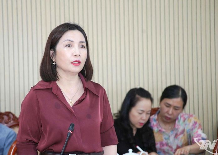 Đại biểu phát biểu tại Phiên họp.