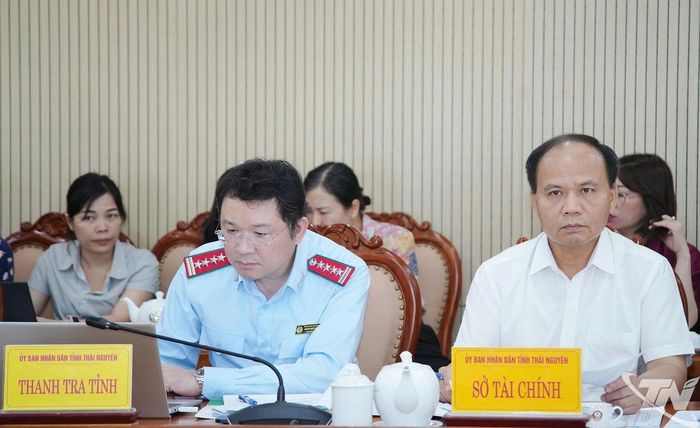 Đại biểu dự Phiên họp.