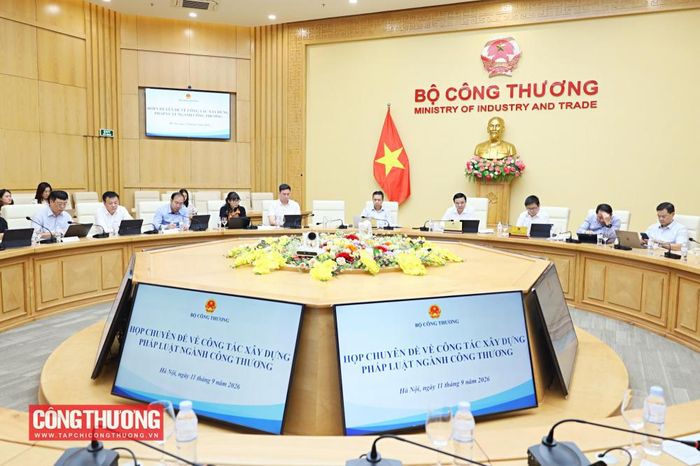 Bộ trưởng Bộ Công Thương Lê Mạnh Hùng chủ trì cuộc họp chuyên đề về công tác xây dựng, hoàn thiện thể chế ngành Công Thương ngày 11/9/2026.