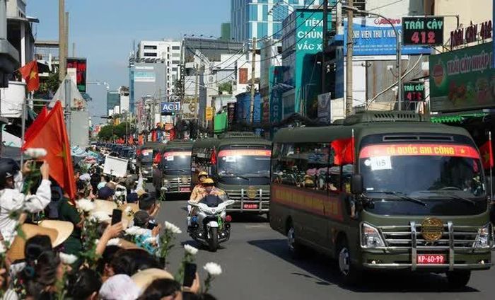 Thành kính tiễn đưa 