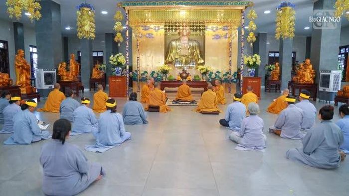 Khóa lễ cúng ngọ