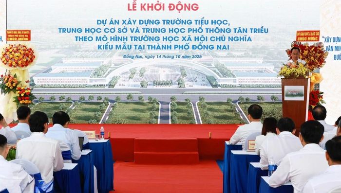 Toàn cảnh lễ khởi động dự án xây dựng trường học.