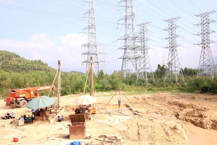 Lãnh đạo tỉnh Phú Thọ yêu cầu hoàn thành bàn giao mặt bằng trước ngày 30/10/2026; hoàn thành hạ tầng và bàn giao các khu tái định cư cho người dân trước ngày 30/11/2026.