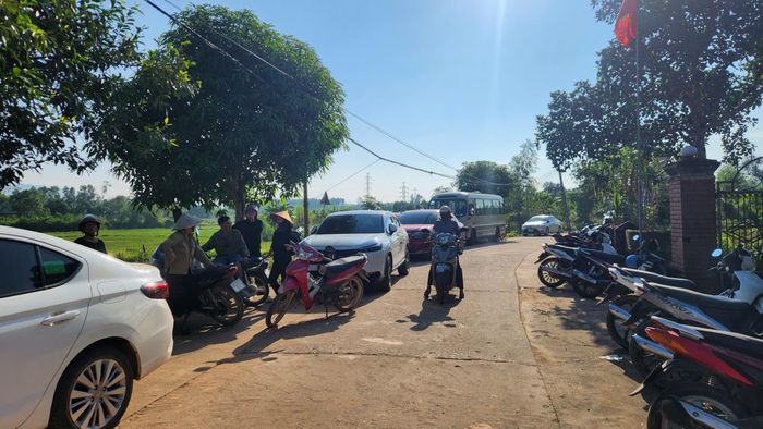Công tác GPMB diễn ra nhanh gọn, không xảy ra tụ tập đông người. Tất cả người dân địa phương đều cho rằng các gia đình có nhà, đất trong phạm vi GPMB nên đồng thuận sớm vì đây là công trình trọng điểm quốc gia.