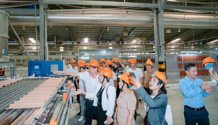 Công đoàn Xây dựng Việt Nam chú trọng đổi mới công tác nữ công, nâng cao năng lực đội ngũ cán bộ, hướng tới chăm lo sâu sát và tạo động lực để lao động nữ phát triển toàn diện.