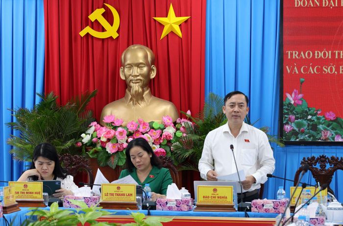 Phó Trưởng Đoàn ĐBQH TP. Cần Thơ Đào Chí Nghĩa phát biểu kết luận Hội nghị
